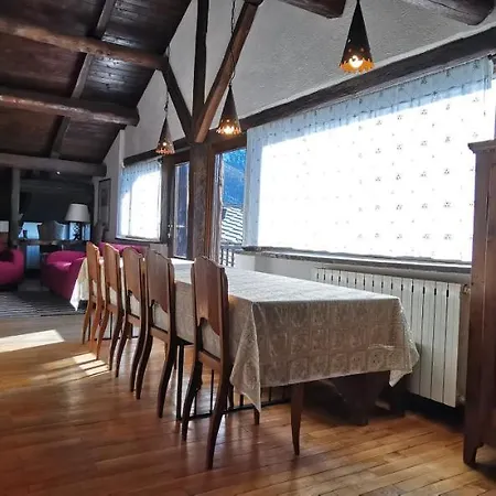 Hostdomus - Litteram Chalet Apartment *